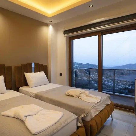 5 Bedroom - 5541 Villa Kalkan