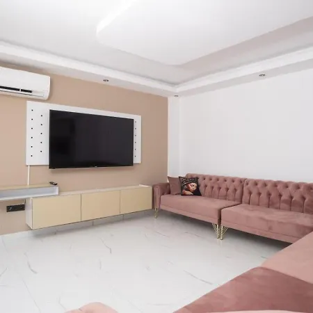 Villa 5 Bedroom - 5541