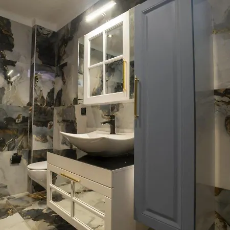 Villa 5 Bedroom - 5541 *