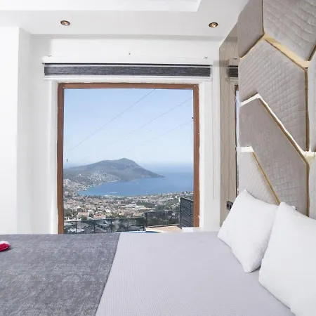 5 Bedroom - 5541 Villa Kalkan