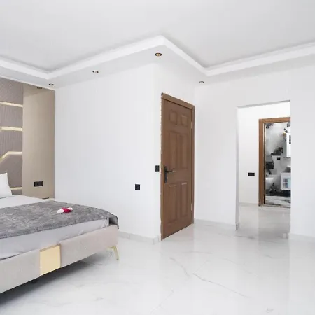 Βίλα 5 Bedroom - 5541 Καλκάν