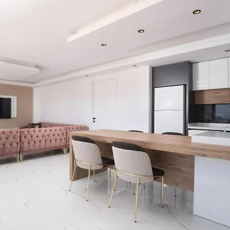 5 Bedroom - 5541 Villa *