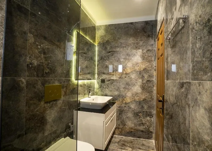 5 Bedroom - 5541 Вилла *