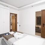 5 Bedroom - 5541 * קלקן